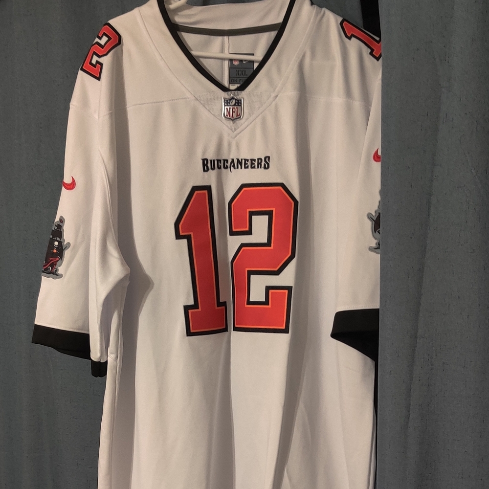 NFL Buccaneers jersey shirt.